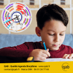 QabHorloge pedagogique enfant 6 a 10 ans Format M mise en situation
